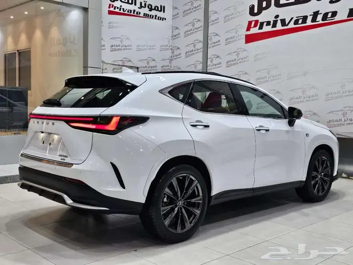 لكزس NX350 F سبورت - موديل 2022 فل كامل 4
