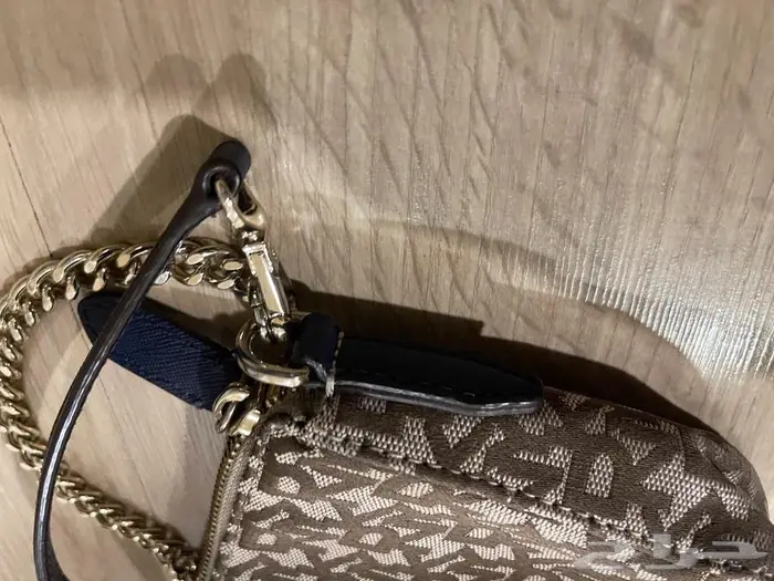 حقيبة ماركة DKNY دكني صغيرة 1