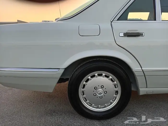 مرسيدس 560. موديل 91 4