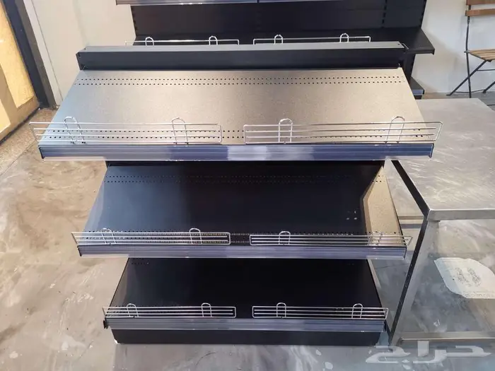 رفوف عرض سوداء جداري ووسطي - فرصة للي يجهز محل او سوبرماركت 3