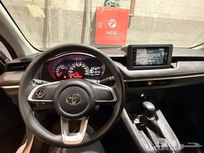 سيارة تويوتا يارس موديل 2023 5