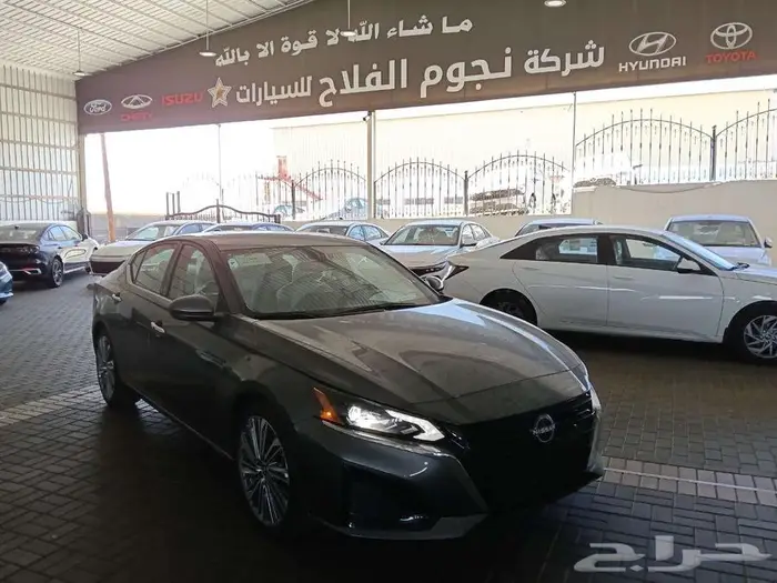 نيسان التيما SV نص فل م 2026 - سودي اللون رمادي 0
