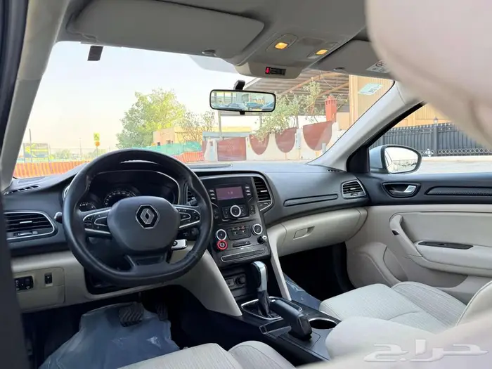 رينو ميجان 2021 14