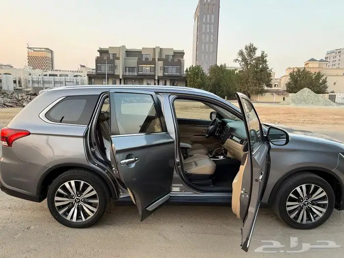 مستوبتشي اوتلاندر 2019 2