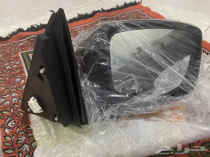 مراية يمين لهوندا اكورد من 2008الى 12وممكن تركب على ال13 0