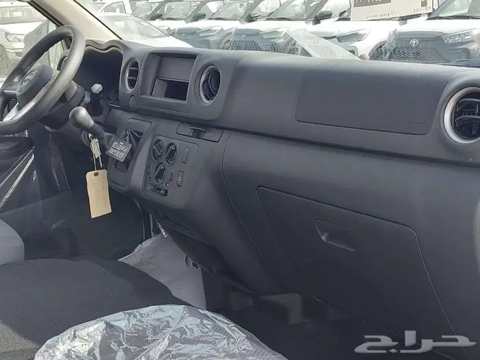 نيسان اورفان 13 راكب بنزين خليجي موديل 2024 9