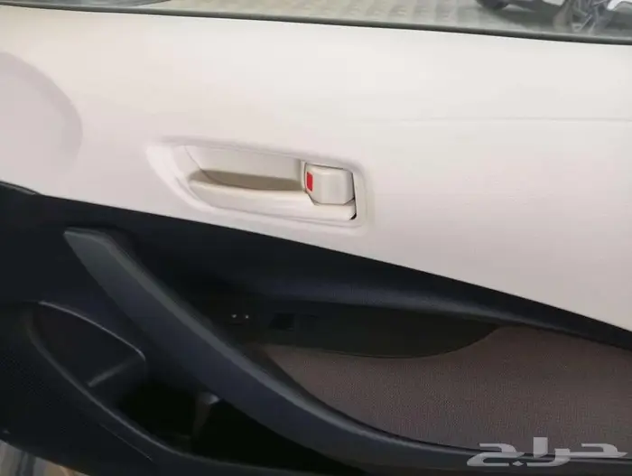 تويوتا كورولا مطور فتحه بنزين 2025 18