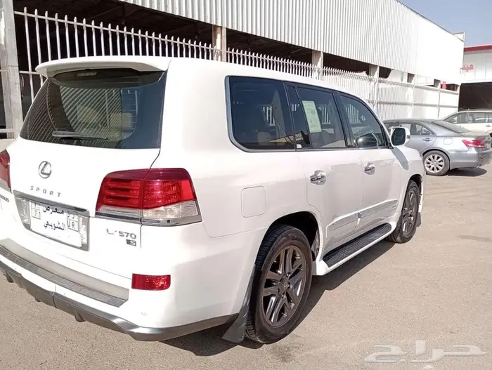 لكزس ال اس 570 موديل 2014 4