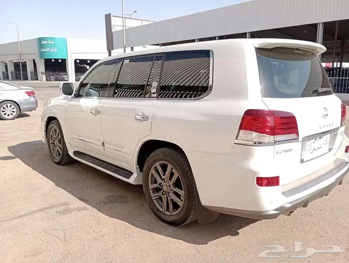 لكزس ال اس 570 موديل 2014 5