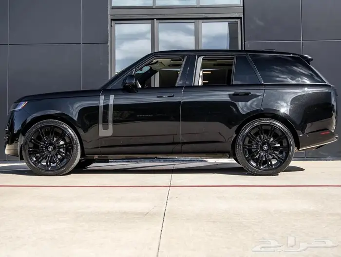 رنج روفر فوج 2024 ممشى خفيف لقطة اربع عدسات امامية 5