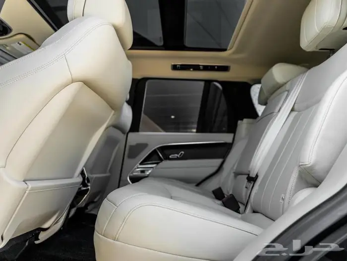 رنج روفر فوج 2024 ممشى خفيف لقطة اربع عدسات امامية 15