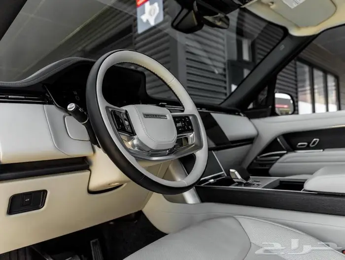 رنج روفر فوج 2024 ممشى خفيف لقطة اربع عدسات امامية 10