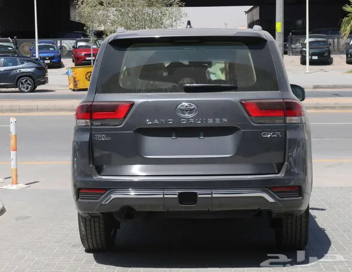 لاندكروزر GXR L4 موديل 2025 بنزين كاش واقساط باقل الاسعار 16