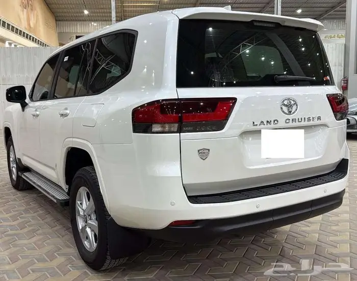 لاند كروزر 2025 GXR رقم 1 ديزل 5