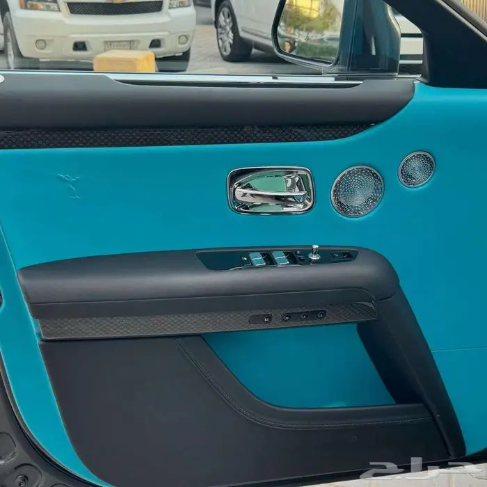 رولزرويس قوست 2022 بلاك بادج 6