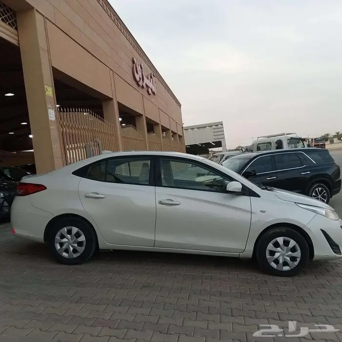 تويوتا يارس 2019 3