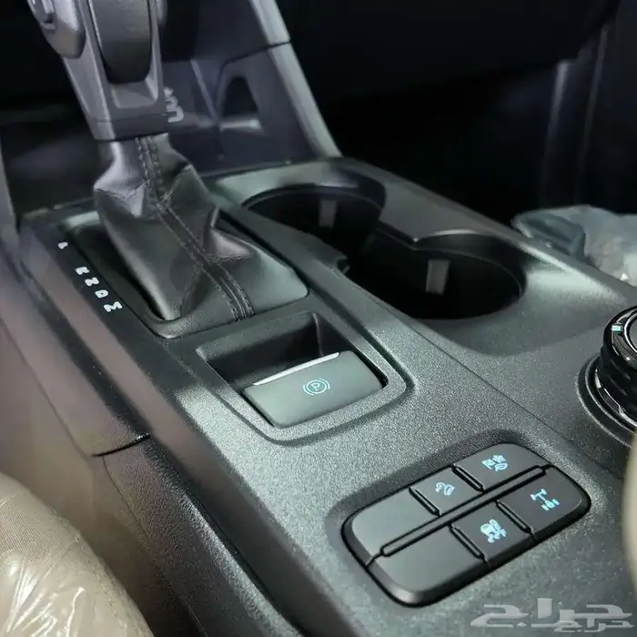 فورد ايفرست Xls بنزين دبل م2025 بأقوى الخصومات 5