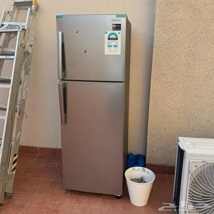 البيع بالكامل  مكيفين سبليت وثلاجة وكنبات استرخاء الخ 2