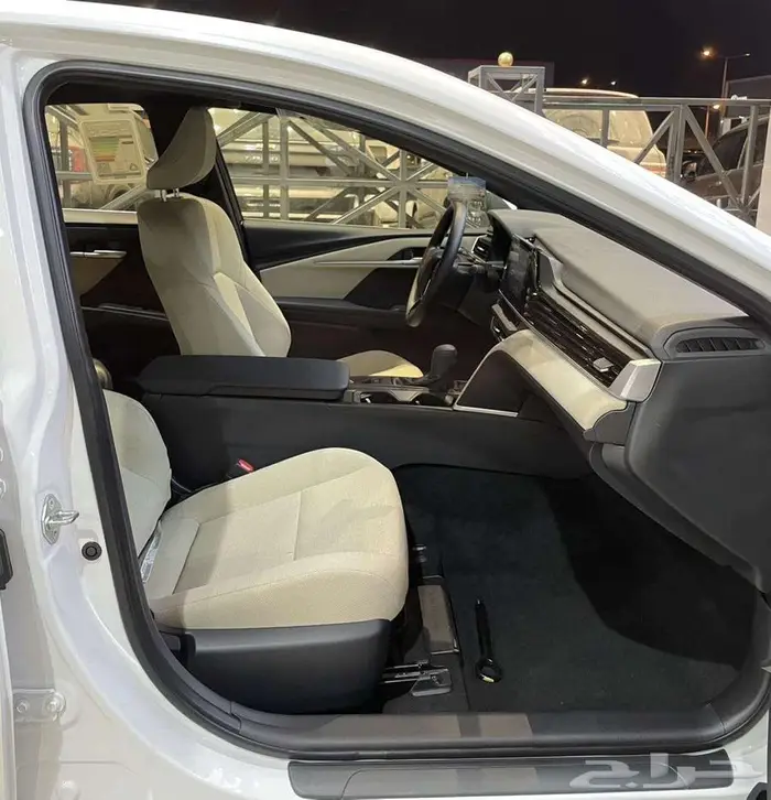 تويوتا كامري E بنزين 2025 اقساط جميع البنوك افضل العرووض 3