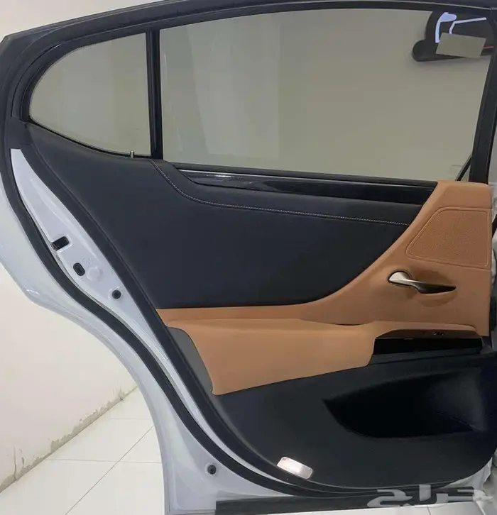 لكزس ES 300 2023 هايبرد 29