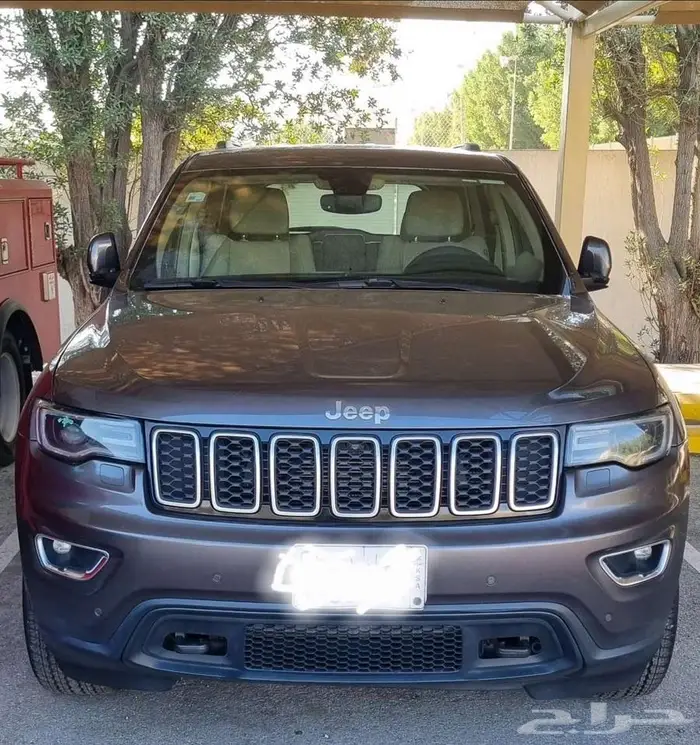 جيب جراند شيروكى 2019 سعودى حالة ممتازة 0