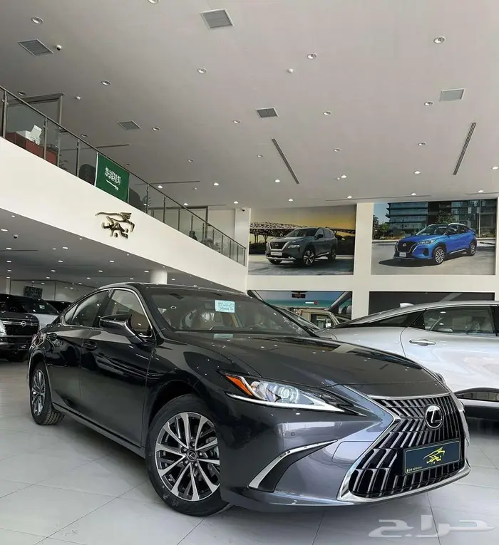 لكزس ES300h 2025 كاش وتقيسط جميع البنوك 4