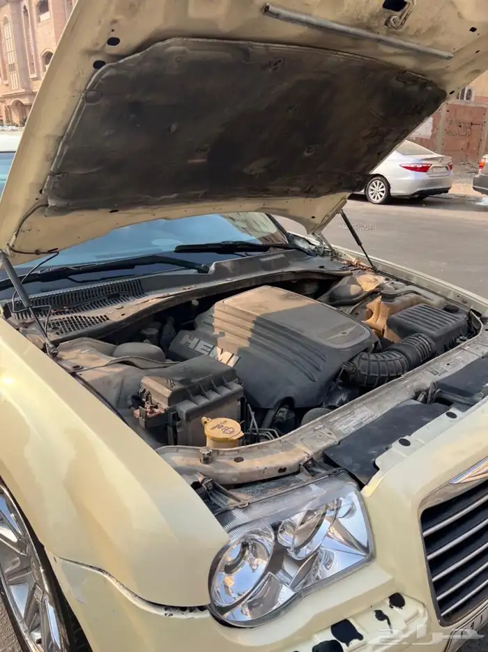 كليزلر للبيع موديل 2006 استماره مجدده رقم اللوحه شبه مميز 15