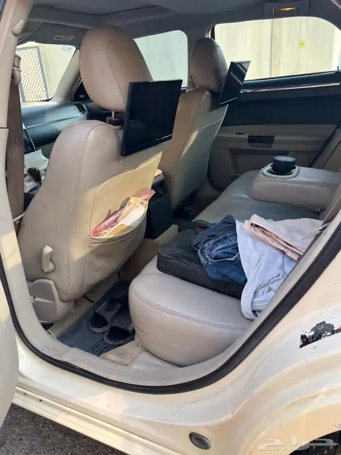 كليزلر للبيع موديل 2006 استماره مجدده رقم اللوحه شبه مميز 24