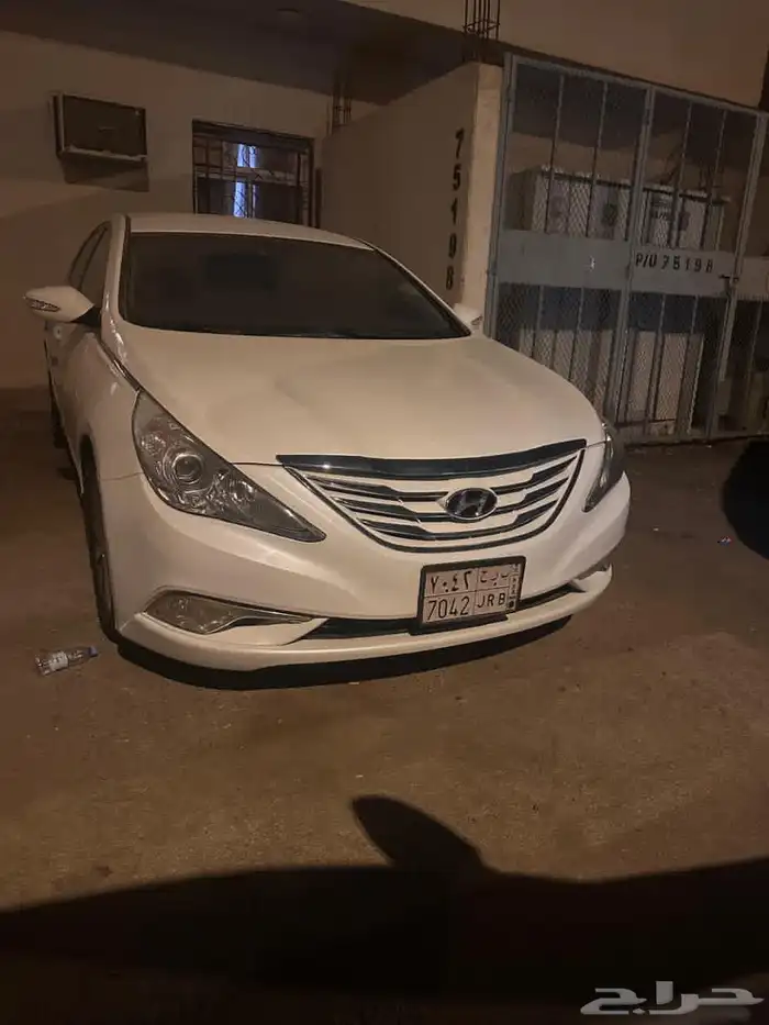 سوناتا 2011نص فل نظيفة مرشوش تجميلي مسيومة 16 يبي20 5