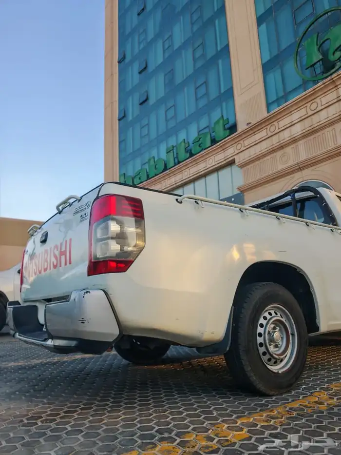 بكب ايسوزو و ميتسوبيشي غمارة وغمارتين ديزل 55