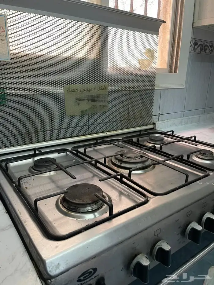 فرن لي البيع 5 عيون ماركت دينسات 1