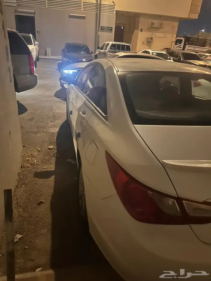 سوناتا 2011نص فل نظيفة مرشوش تجميلي مسيومة 16 يبي20 6