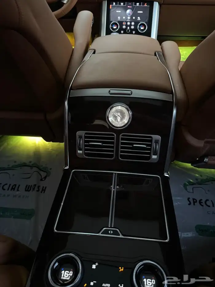 Range Rover Vogue 2020 Black Autobiography SV Long 24