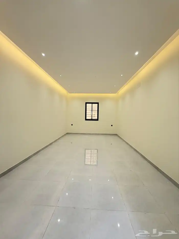 للبيع دور مستقل على مساحة ارض كامله شمال الخميس 13