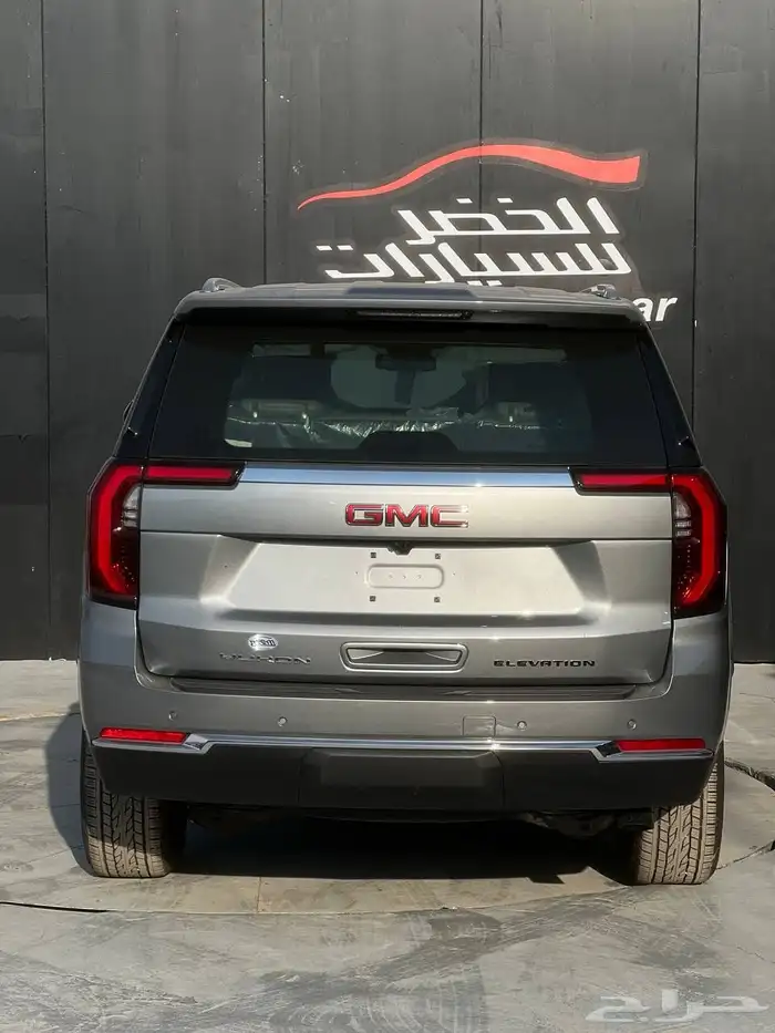 جي ام سي يوكن 2025 الفيشن لدى شركة عبدالمجيد الخضر للسيارات 5