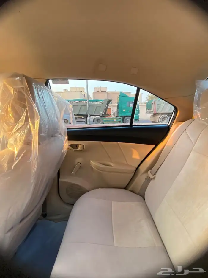 للبيع يارس 2015 نظيفه 24