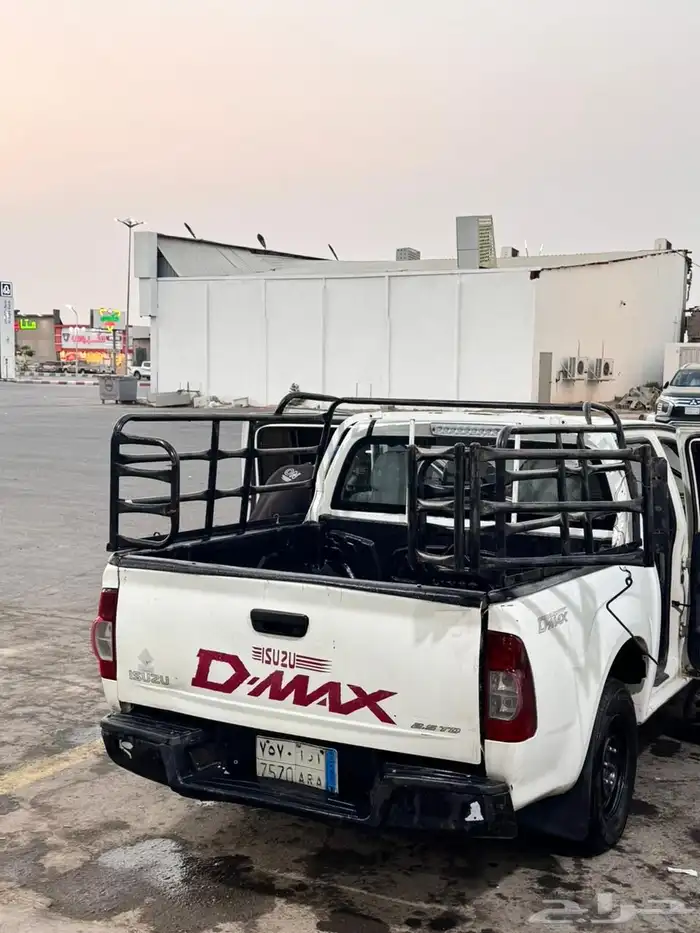 ايسوزو ديماكس 19