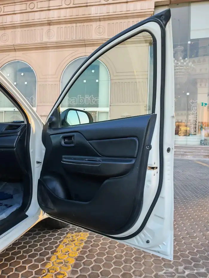 بكب ايسوزو و ميتسوبيشي غمارة وغمارتين ديزل 65