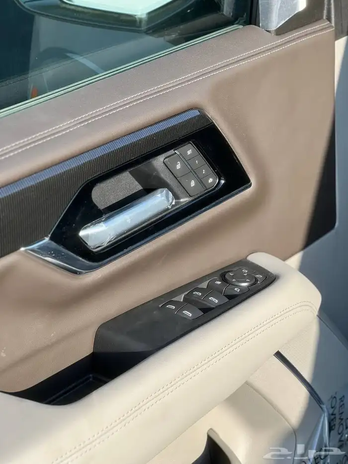 جي ام سي يوكن 2025 الفيشن لدى شركة عبدالمجيد الخضر للسيارات 12