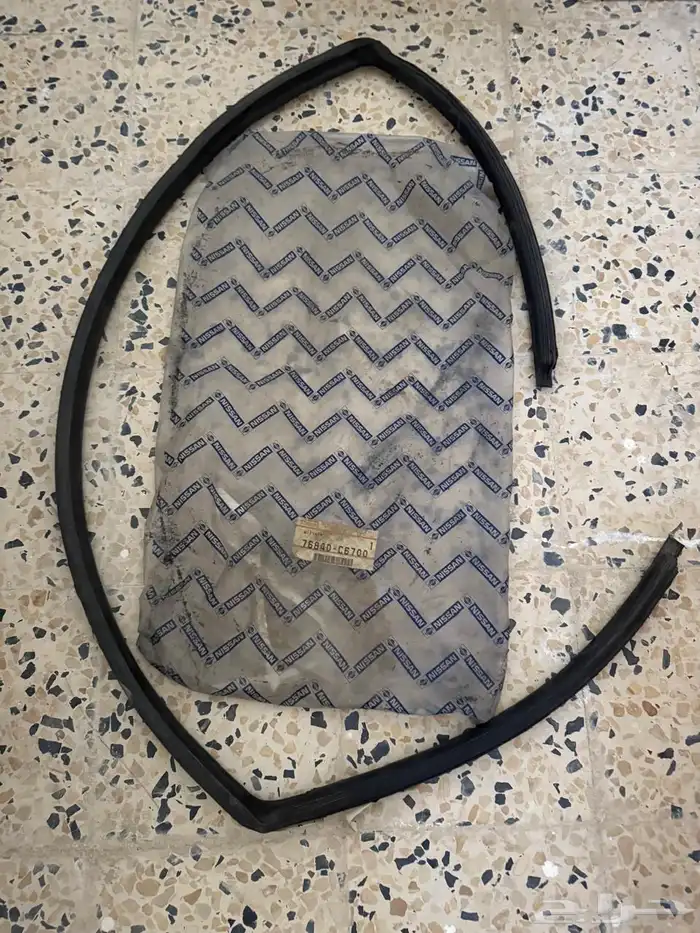 ربلة الابواب الخلفية باترول 83 أصلي 0