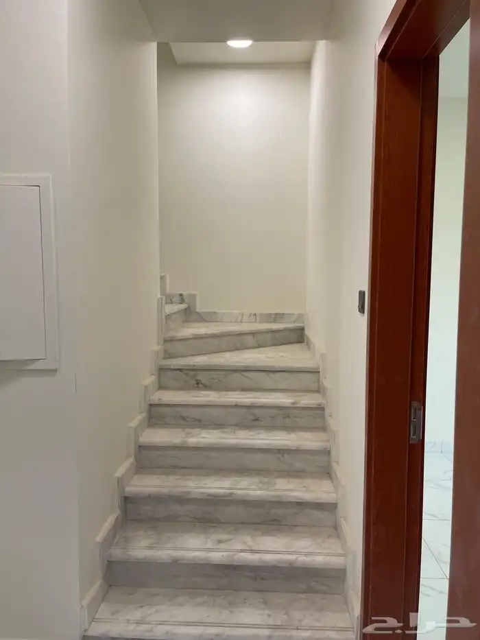 للإيجار فلة بالدمام حي الفرسان 15