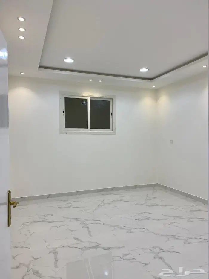 للايجار شقه بحي الضاحي 1