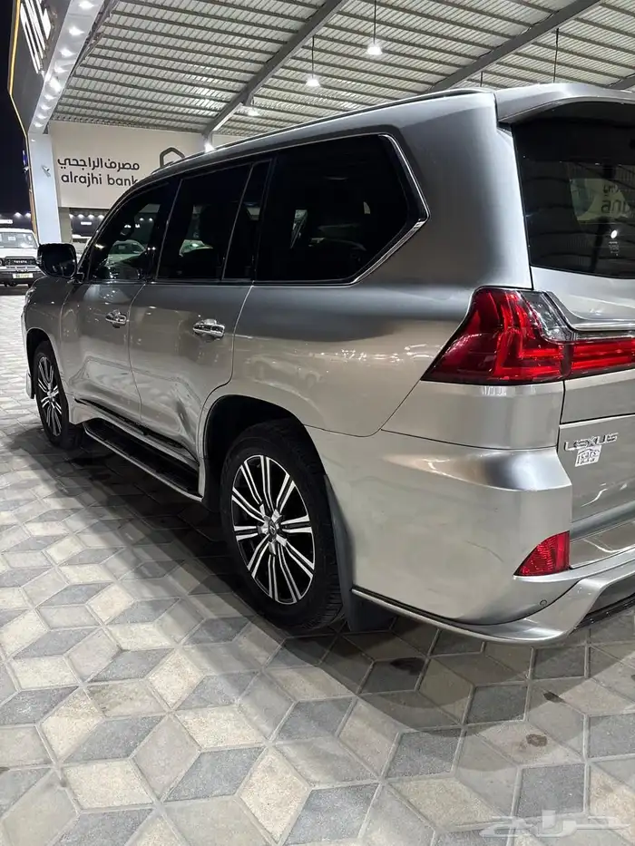 لكزس LX570 3