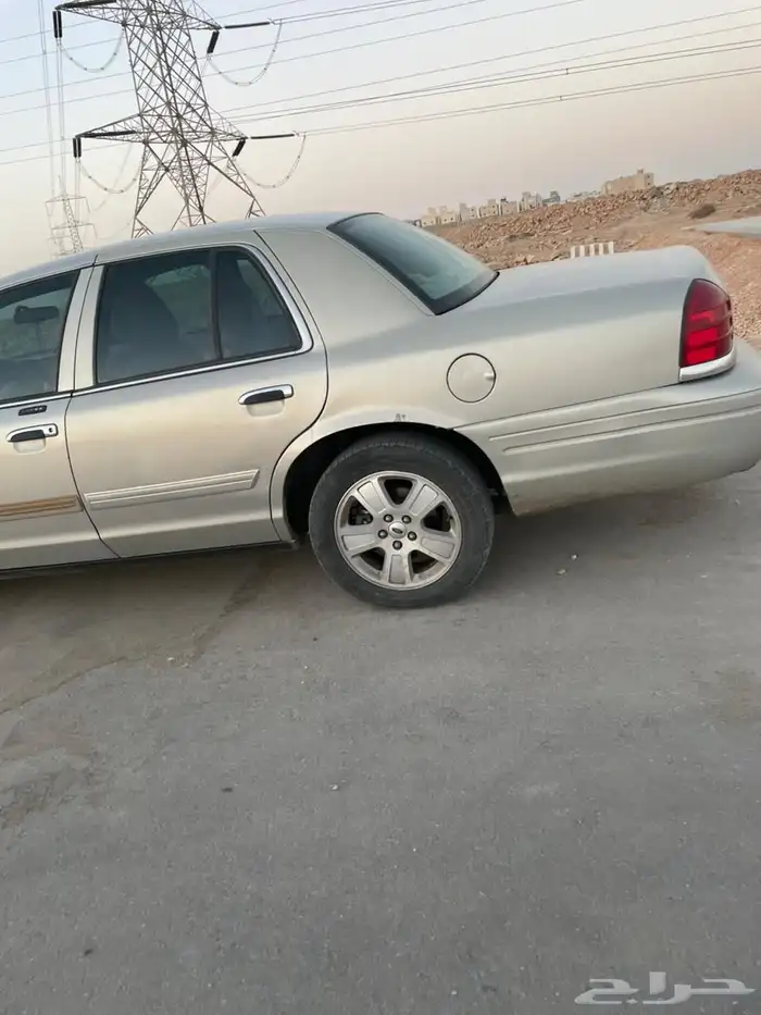 فورد فكتوريا 2011 3