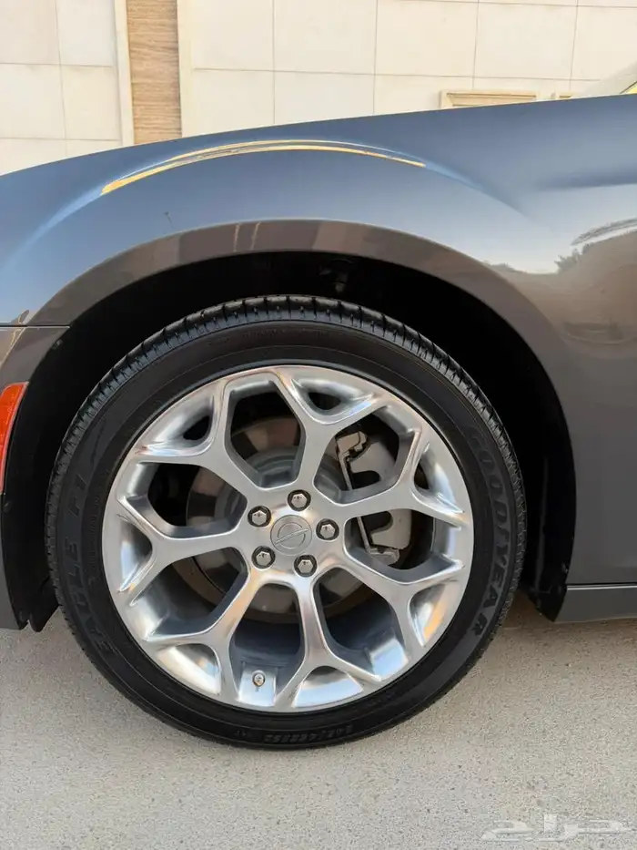 كرايسلر 300 لاكجري (منوه المستخدم ) ما شاءالله 6