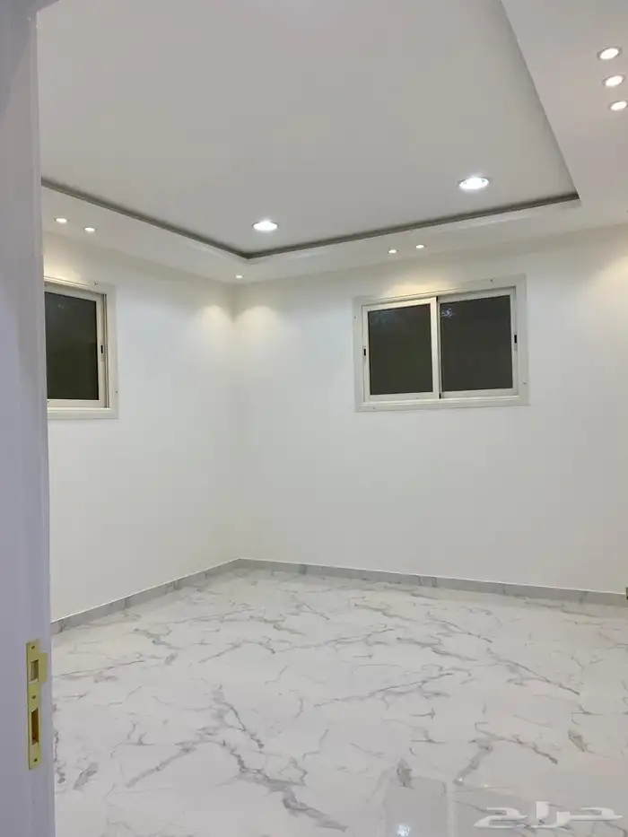 للايجار شقه بحي الضاحي 3