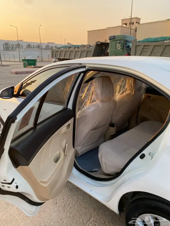 للبيع يارس 2015 نظيفه 20