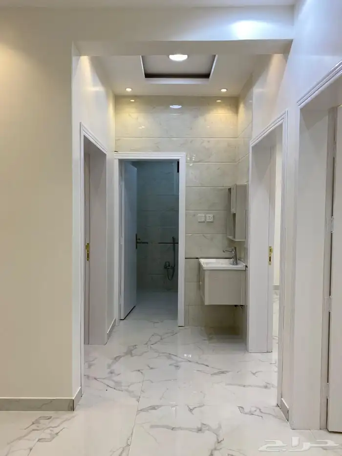 للايجار شقه بحي الضاحي 0