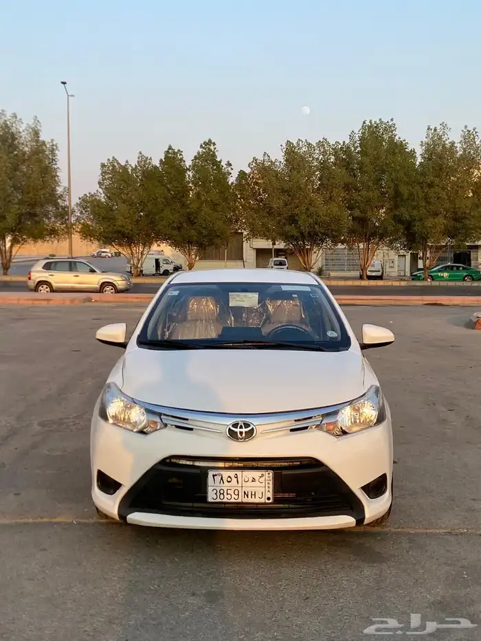 للبيع يارس 2015 نظيفه 0