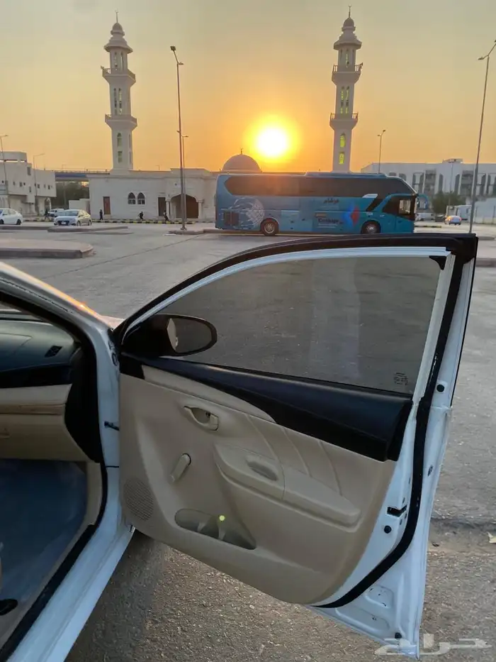 للبيع يارس 2015 نظيفه 14